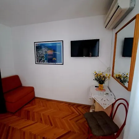 Apartmani/sobe Dodig Appartamento *